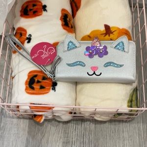 NWT Critter Crew Unicat Wristlet